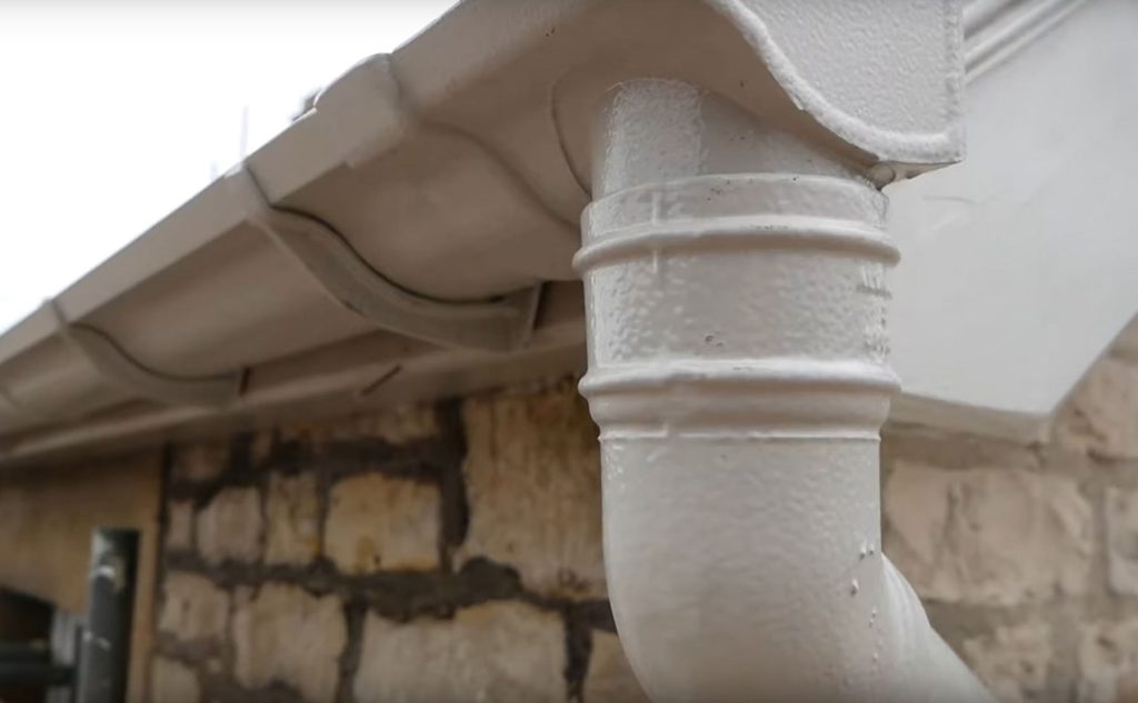 Image 4. Pearl White Cast Aluminium - The Restoration Couple Case study